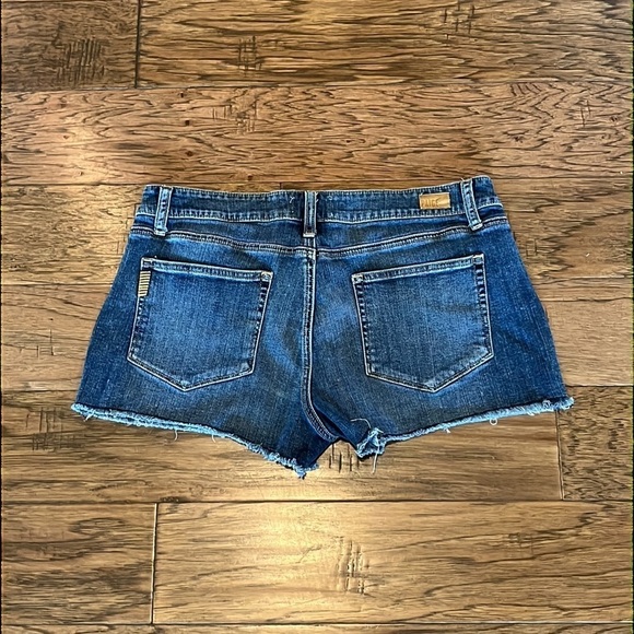Paige Catalina Short 3” Inseam Mid Rise Size 31 - Picture 2 of 16